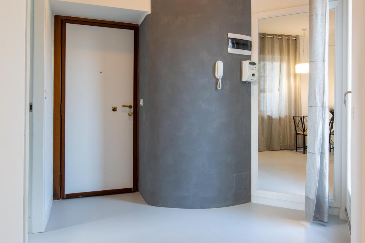 Italstay - Disciplini Apartment -10 Min Dal Duomo Milano Eksteriør billede