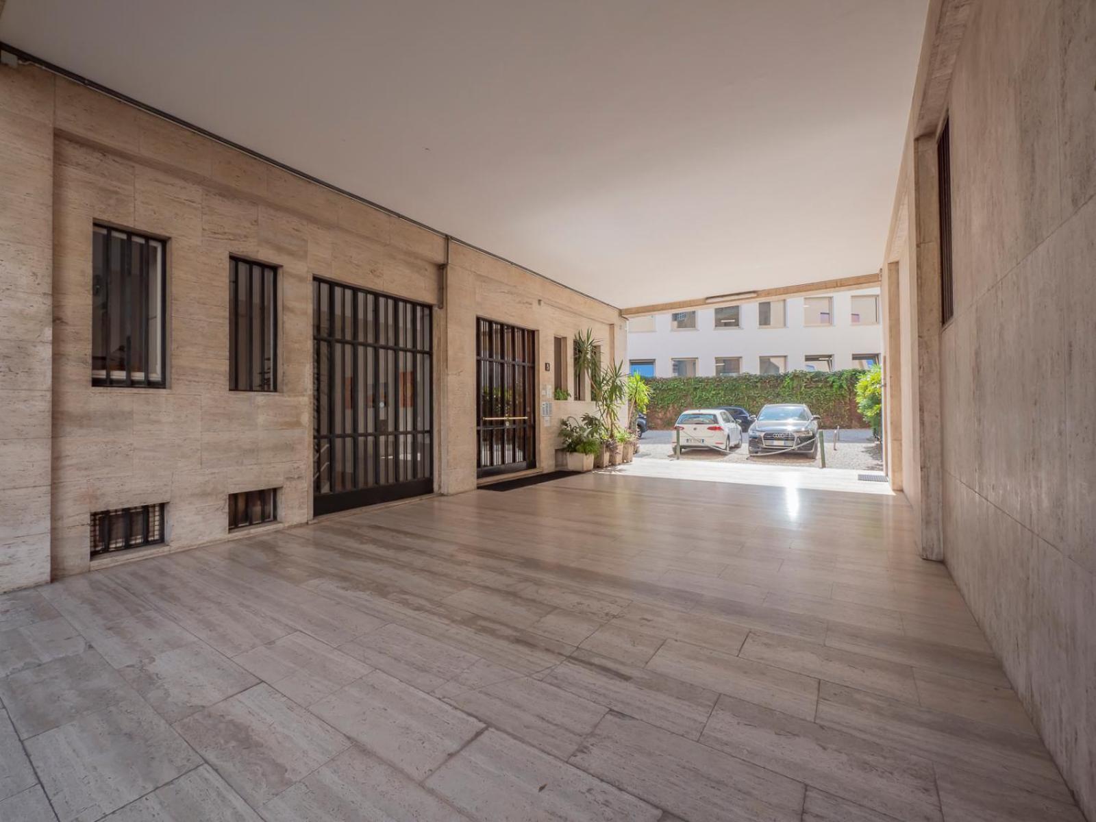 Italstay - Disciplini Apartment -10 Min Dal Duomo Milano Eksteriør billede