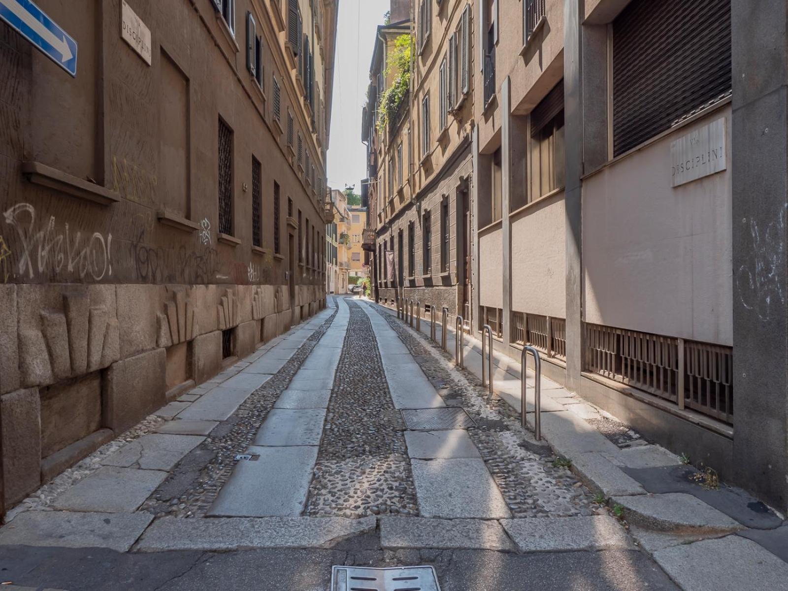 Italstay - Disciplini Apartment -10 Min Dal Duomo Milano Eksteriør billede
